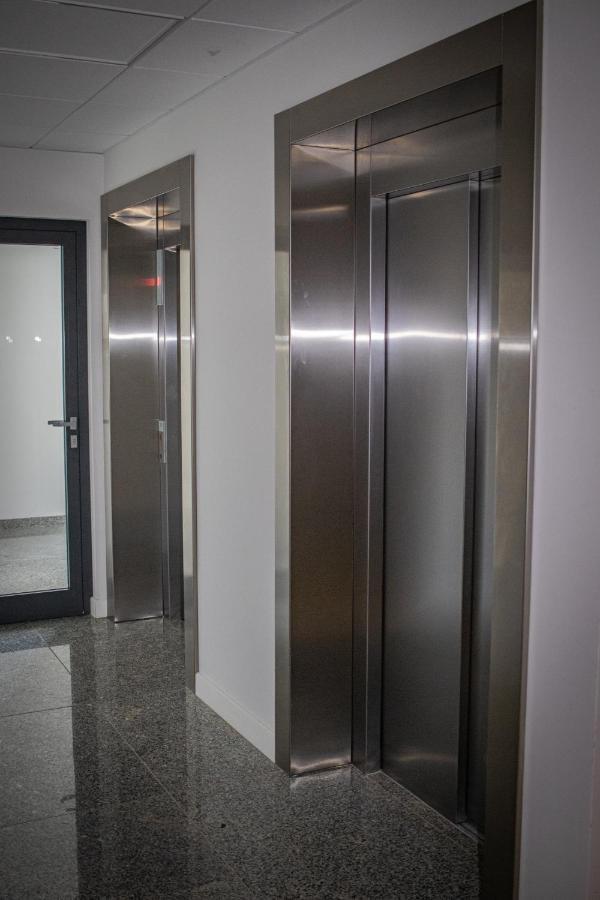 Urban Space Apartament 80 - Free Parking Wroclaw Luaran gambar